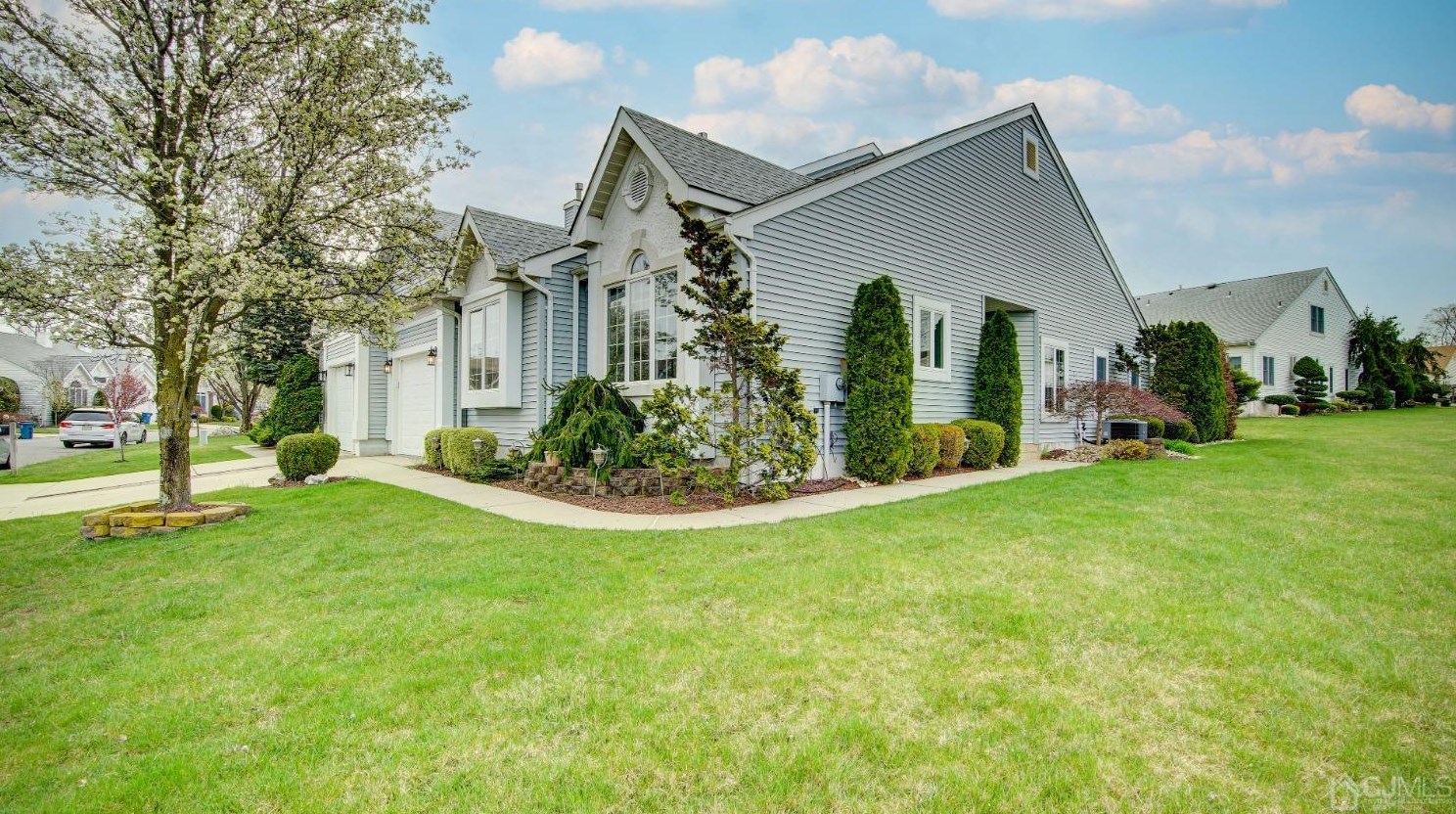 36 Ardsleigh Pl, Monroe Twp, NJ 08831-2674