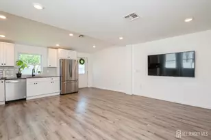 296 Oak St, Sayreville, NJ 08879 - Photo 10