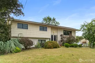 133 Metlars Ln, Piscataway Township, NJ 08854 - Photo 2