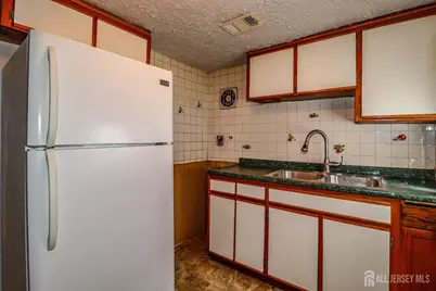 257 S 6th Avenue, Highland Park, NJ 08904 - Photo 16