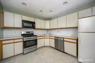 124 Edward Dr, Franklin Township, NJ 08823 - Photo 12