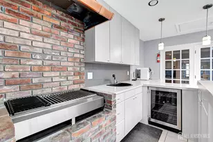 32 Kilfoyle Ave, Fords, NJ 08863 - Photo 12