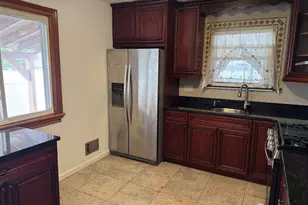 392 Durham Ave, Edison, NJ 08817 - Photo 4