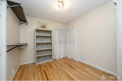 527 Albermarle Street, Rahway, NJ 07065 - Photo 16