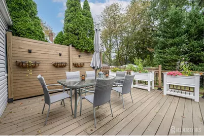 527 Albermarle Street, Rahway, NJ 07065 - Photo 32