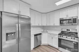 127 Berkshire Ct, Piscataway Township, NJ 08843 - Photo 16