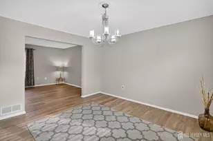 8 Wright Ct, East Brunswick Township, NJ 08816 - Photo 20