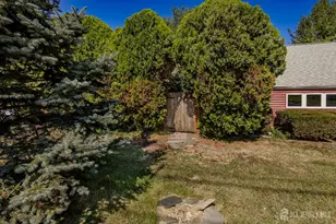 2 Louise Dr, East Brunswick Township, NJ 08816 - Photo 38