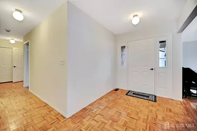 13 Benjamin Franklin Drive, Monroe Township, NJ 08831 - Photo 4