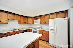 13 Benjamin Franklin Dr, Monroe Township, NJ 08831 - Photo 14