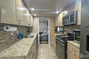 8 Cosgrove Ct, East Brunswick Township, NJ 08816 - Photo 14