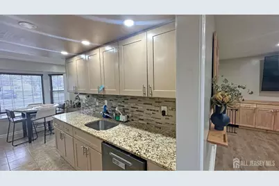 8 Cosgrove Court, East Brunswick Township, NJ 08816 - Photo 16