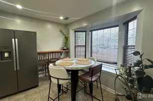 8 Cosgrove Ct, East Brunswick Township, NJ 08816 - Photo 10