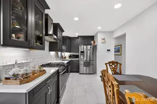 14 Sunnyside Dr, Carteret, NJ 07008 - Photo 12