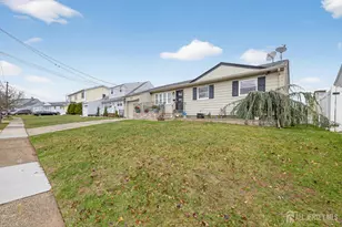 14 Sunnyside Dr, Carteret, NJ 07008 - Photo 2