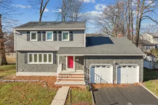 8 Periwinkle Pl, Colonia, NJ 07067 - Photo 2