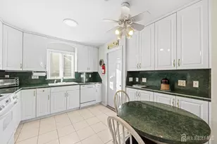 835B Vail Rd, Monroe Township, NJ 08831 - Photo 10