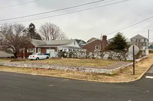 19 Cecelia St, Sayreville, NJ 08872 - Photo 2