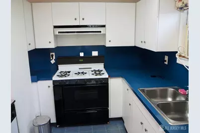 2 S Dover Avenue S, Franklin Township, NJ 08873 - Photo 6