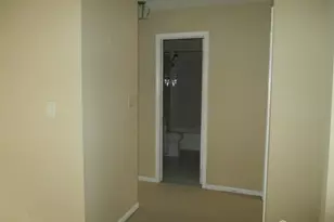 1406 Woodbridge Commons Way, Iselin, NJ 08830 - Photo 10