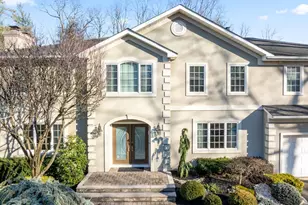 3 Franklin Ct, East Brunswick Township, NJ 08816 - Photo 2