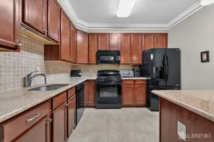 417 Regency Pl, Woodbridge Township, NJ 07095 - Photo 10