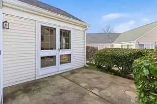 412 Oxford Ln, Monroe Township, NJ 08831 - Photo 26