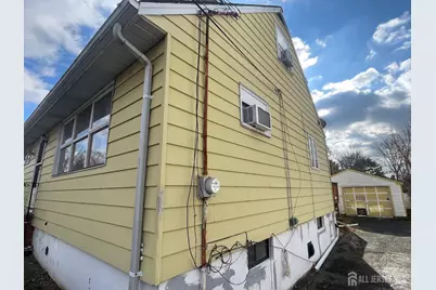 226 Wellington Place, Edison, NJ 08817 - Photo 2