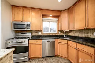 178 N Grant Ave, Colonia, NJ 07067 - Photo 4