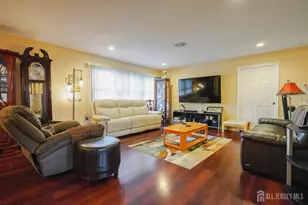 675 Yarborough Way, Monroe Township, NJ 08831 - Photo 8