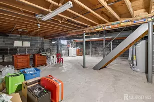 30 Iroquois Dr, Sayreville, NJ 08859 - Photo 22