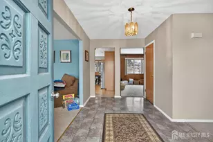 30 Iroquois Dr, Sayreville, NJ 08859 - Photo 4