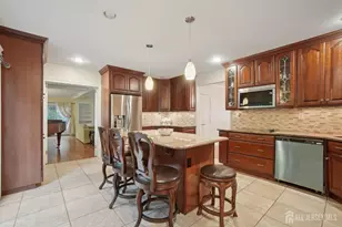 12 Edgewood Rd, Edison, NJ 08820 - Photo 18