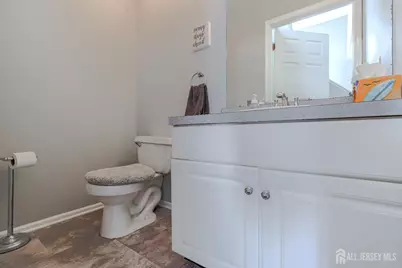 33 Vandeventer Court, Sayreville, NJ 08872 - Photo 22