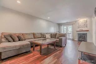 33 Vandeventer Ct, Sayreville, NJ 08872 - Photo 4