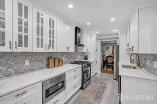 28 Hawthorn Dr, Edison, NJ 08820 - Photo 1