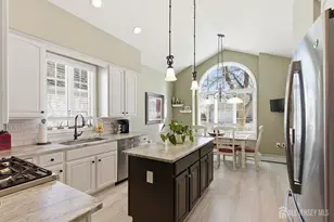 8 Westminster Dr, Monroe Township, NJ 08831 - Photo 6