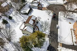 1 Joshua Ct, South Brunswick Township, NJ 08824 - Photo 2