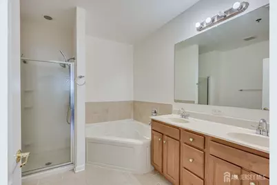 2822 Edward Stec Boulevard, Edison, NJ 08837 - Photo 20