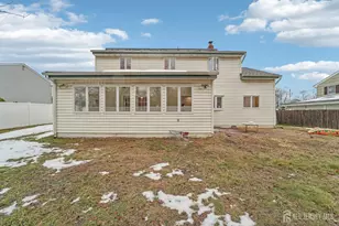 32 Waverly Dr West Dr, Middlesex, NJ 08817 - Photo 4