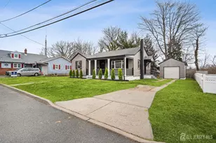 44 Harrison St, Sayreville, NJ 08872 - Photo 4