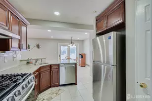 51 Cherrywood Dr, Piscataway Township, NJ 08854 - Photo 10