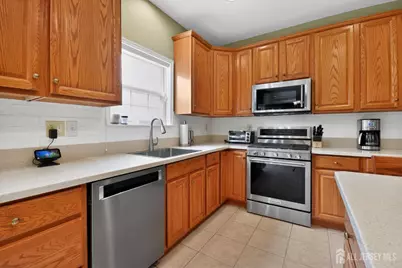 33 Samantha Circle, Old Bridge Township, NJ 07747 - Photo 10