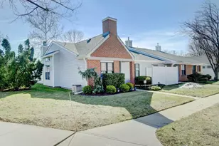 136 Wycoff Way W, East Brunswick Township, NJ 08816 - Photo 1