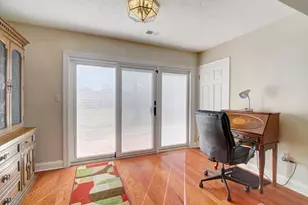 136 Wycoff Way W, East Brunswick Township, NJ 08816 - Photo 10