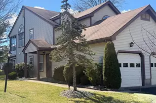 8 Ingram Dr, Monroe Township, NJ 08831 - Photo 2