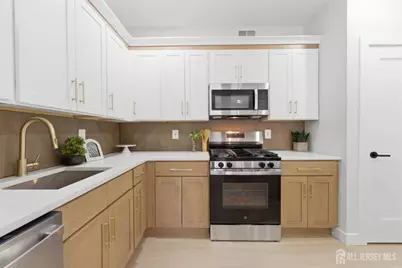 [Address not provided], Piscataway Township, NJ 08854 - Photo 10