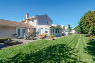 38 Holly Dr, Sayreville, NJ 08859 - Photo 4