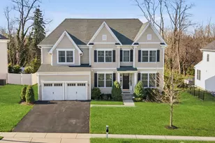 3 Cairnes Ln, East Brunswick Township, NJ 08816 - Photo 2