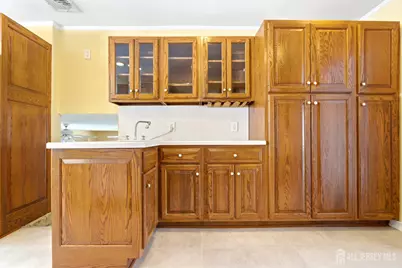 131 Walnut Avenue, Clark Township, NJ 07066 - Photo 14